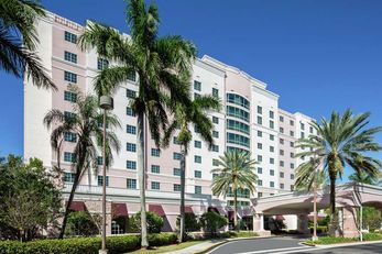 DoubleTree by Hilton Sunrise - Sawgrass