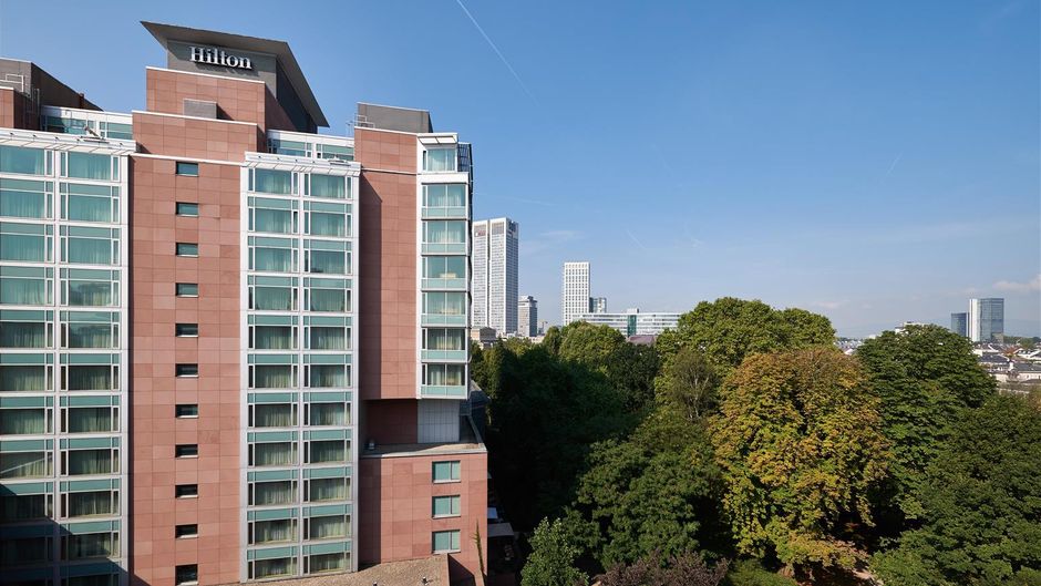Hilton Frankfurt City Centre Exterior