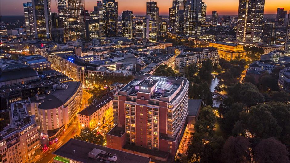 Hilton Frankfurt City Centre Exterior