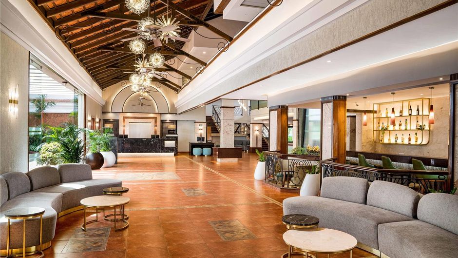 DoubleTree by Hilton Goa - Arpora - Baga Lobby