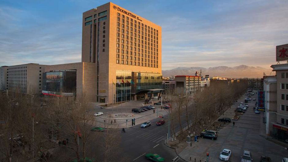 DoubleTree by Hilton Qinghai-Golmud Exterior