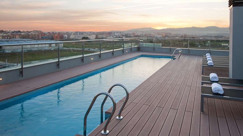 DoubleTree by Hilton Hotel Girona Pool