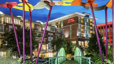 Hampton Inn & Suites Greenville Downtown