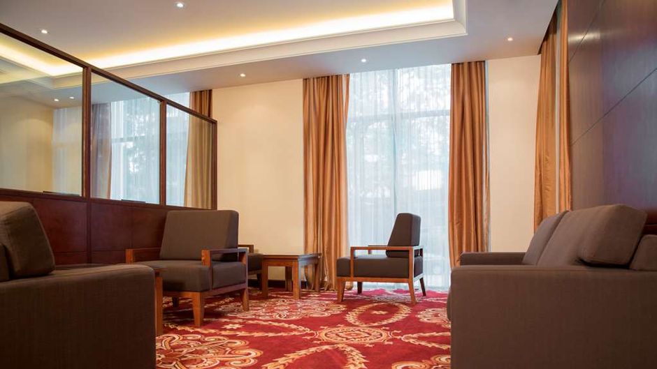 Hilton Garden Inn Hanoi Lobby