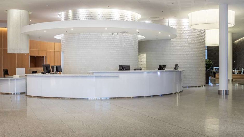 Hilton Helsinki Airport Lobby