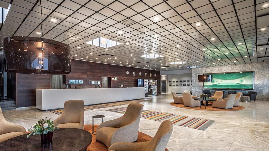 Hilton Helsinki Kalastajatorppa Lobby