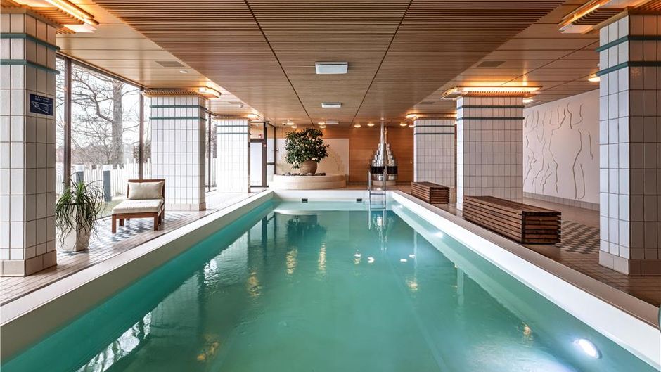 Hilton Helsinki Kalastajatorppa Pool