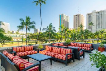 Doubletree by Hilton Alana Hotel Waikiki