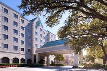 Embassy Suites Houston-Near the Galleria