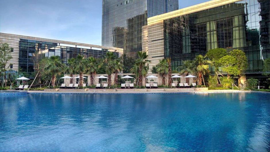 DoubleTree by Hilton Heyuan Pool