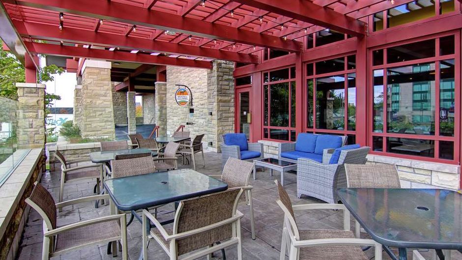 Doubletree Fallsview Resort & Spa Exterior