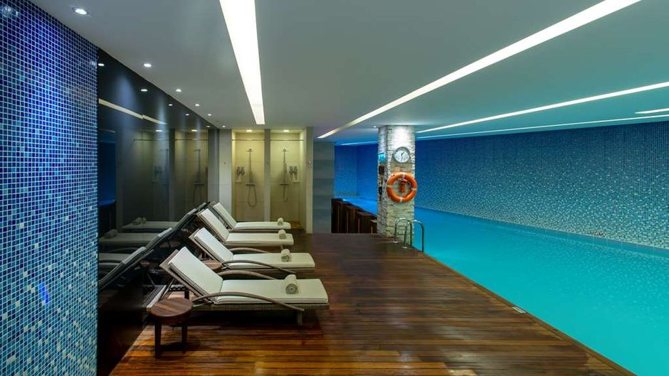 DoubleTree by Hilton Istanbul - Moda Pool