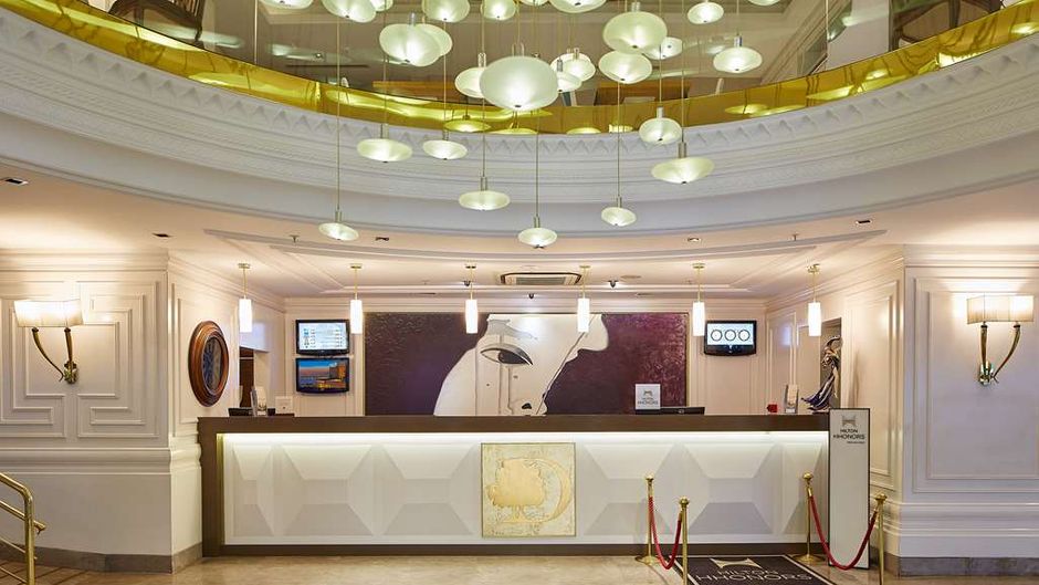 DoubleTree by Hilton Izmir - Alsancak Lobby