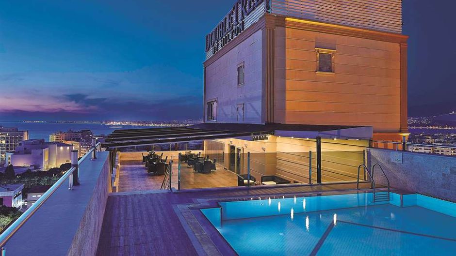 DoubleTree by Hilton Izmir - Alsancak Pool