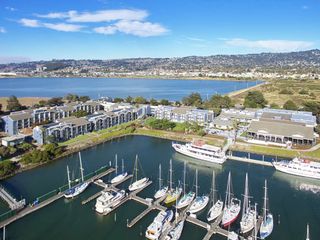 Doubletree by Hilton Berkeley Marina