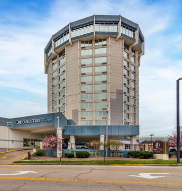 DoubleTree by Hilton Jefferson City