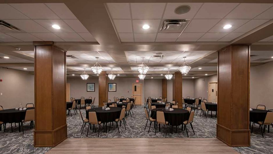 Doubletree By Hilton Kamloops Meeting