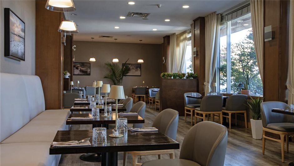 Doubletree By Hilton Kamloops Restaurant