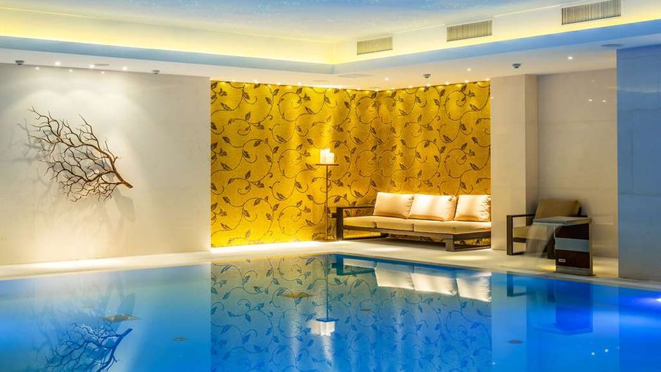 Hilton Kyiv Pool