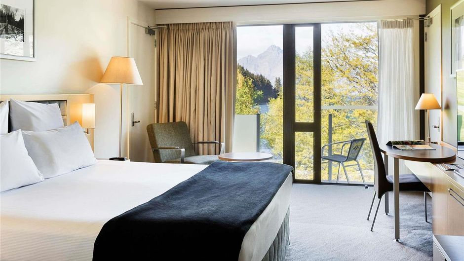 Novotel Queenstown Lakeside Room