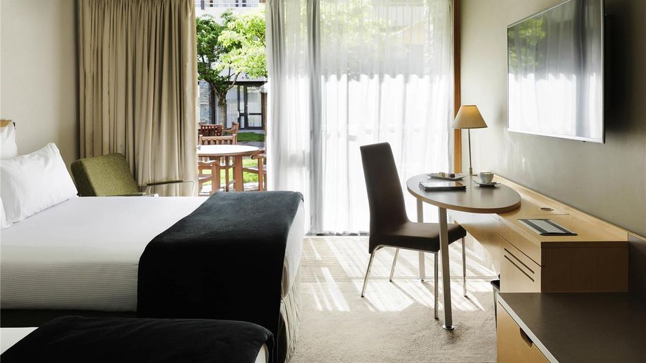 Novotel Queenstown Lakeside Room