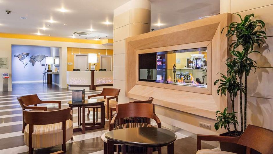 Hilton Garden Inn Krasnodar Lobby