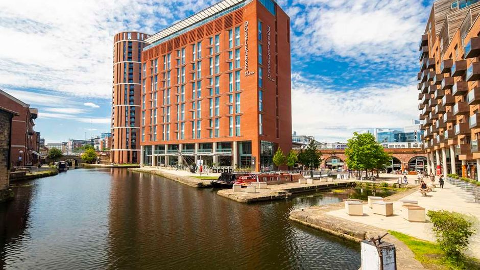 DoubleTree by Hilton Leeds City Centre Exterior