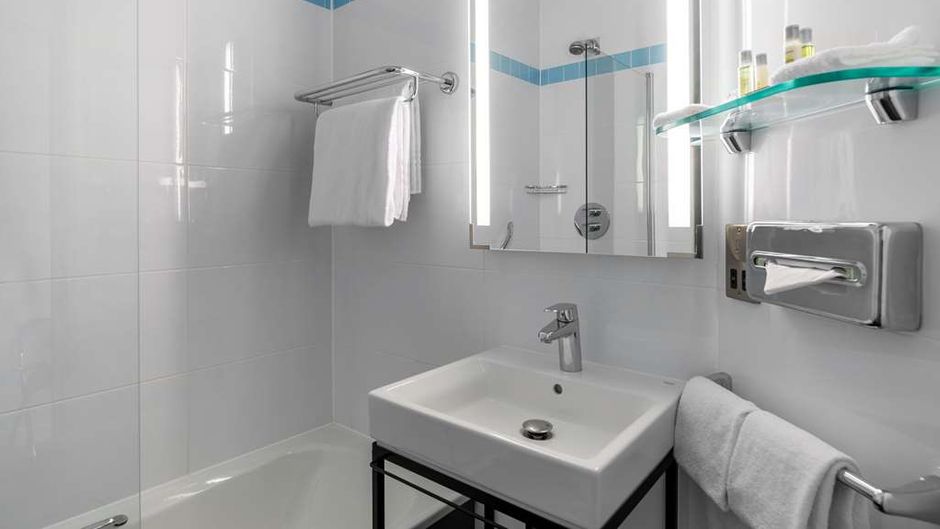 Hilton Garden Inn London Heathrow Room