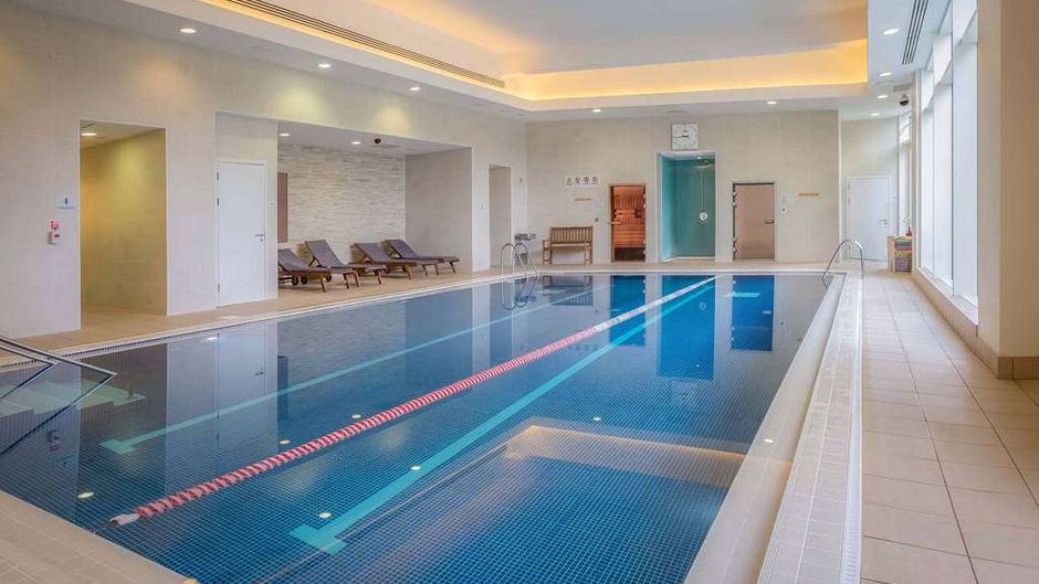 Hilton Reading Pool