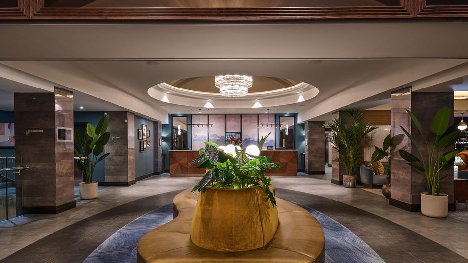 DoubleTree by Hilton London - West End Lobby