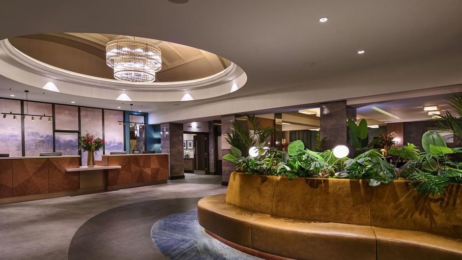 DoubleTree by Hilton London - West End Lobby