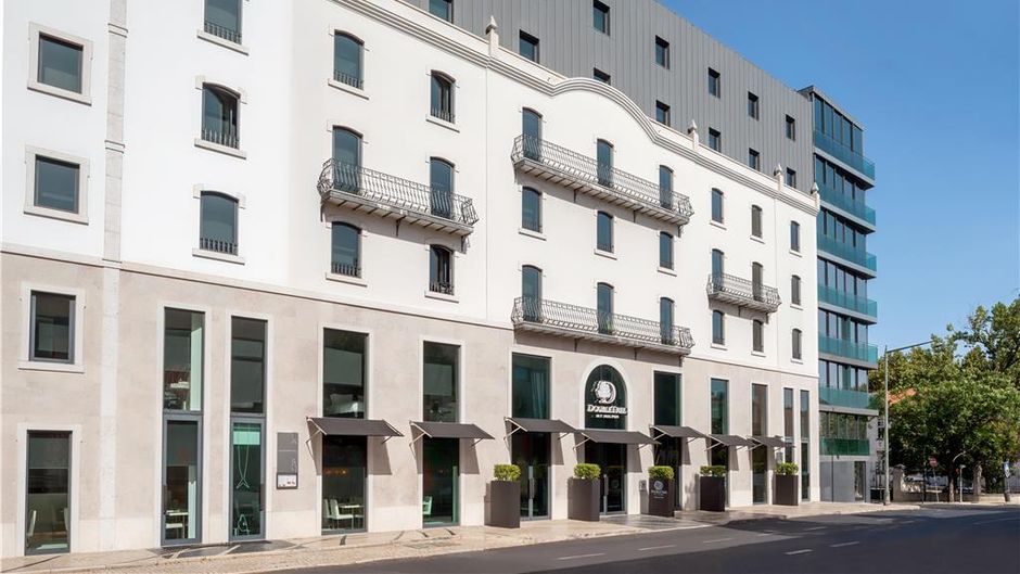 DoubleTree by Hilton Lisbon Fontana Park Exterior