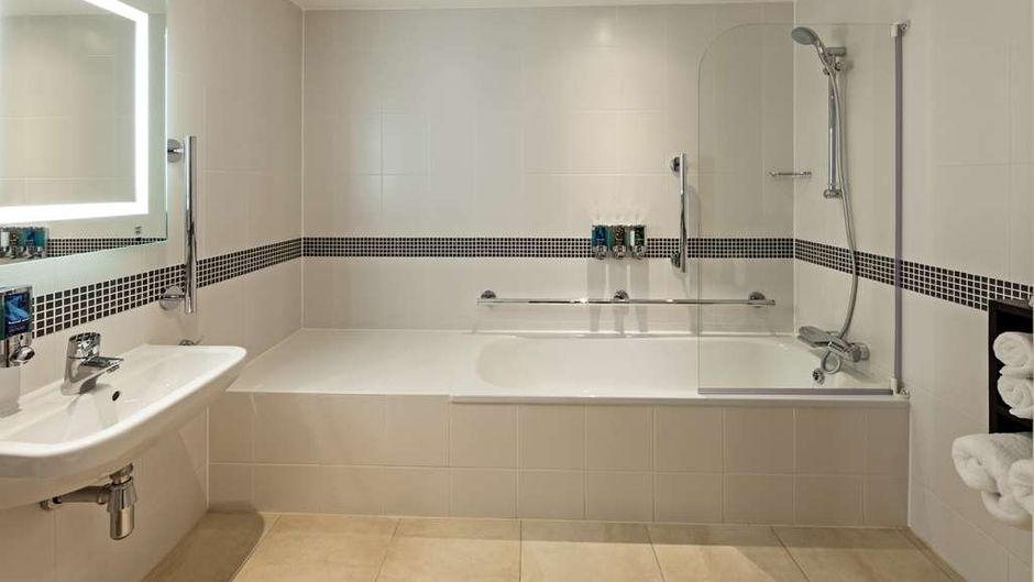 Hampton by Hilton London Gatwick Airport Room