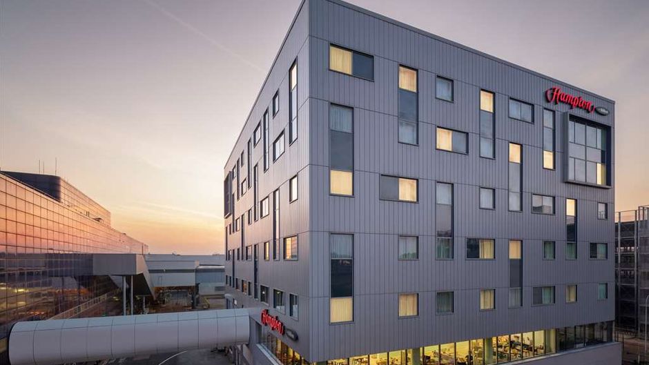 Hampton by Hilton London Gatwick Airport Exterior
