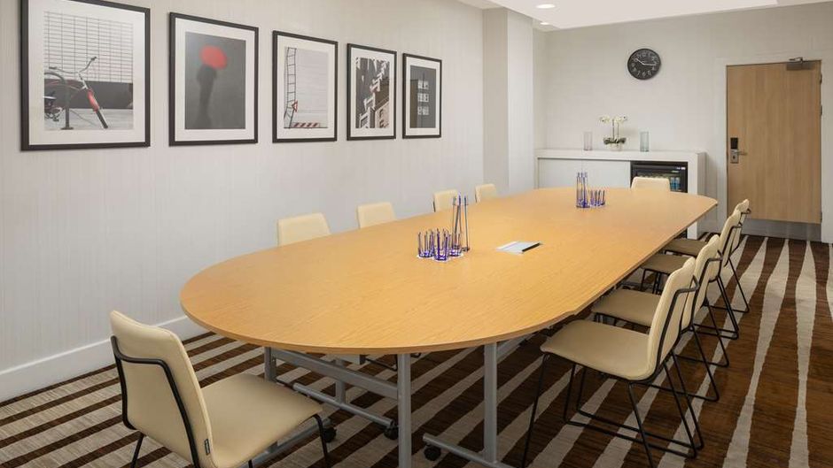 Hampton by Hilton London Gatwick Airport Meeting
