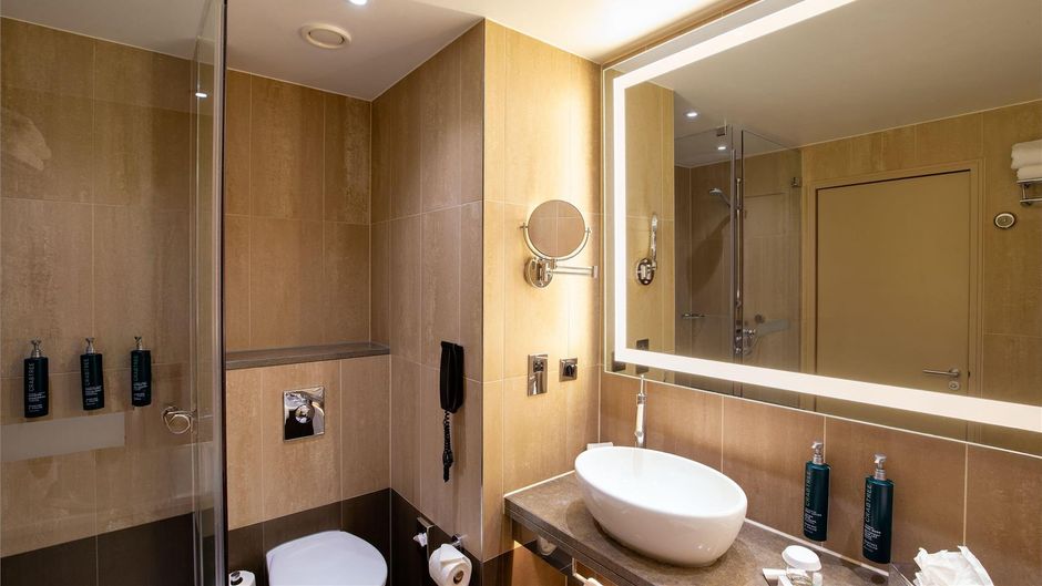 Hilton London Tower Bridge Room