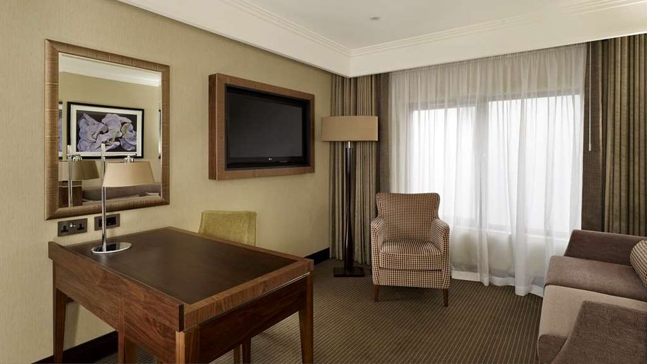 DoubleTree by Hilton London - Victoria Other