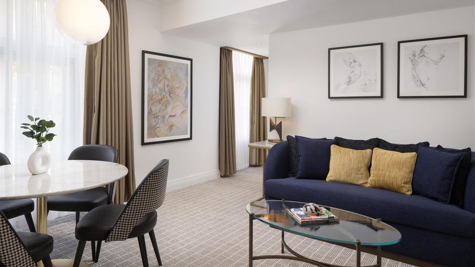 The Waldorf Hilton, London Room