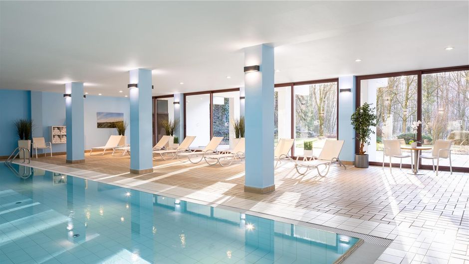DoubleTree by Hilton Hotel Luxembourg Pool