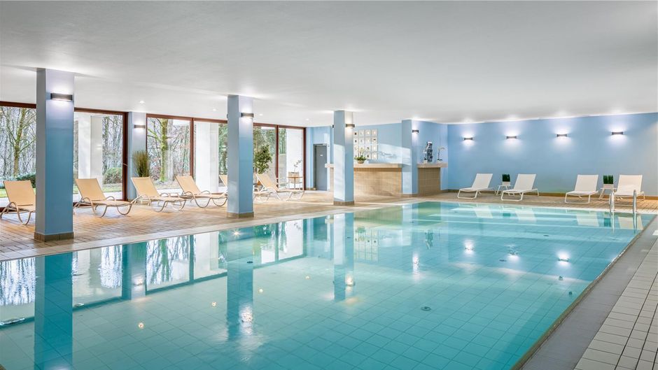 DoubleTree by Hilton Hotel Luxembourg Pool