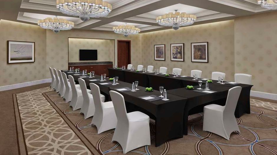 Hilton Suites Makkah Meeting