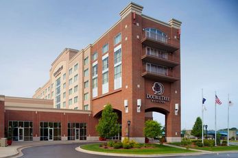 Doubletree Bay City Riverfront
