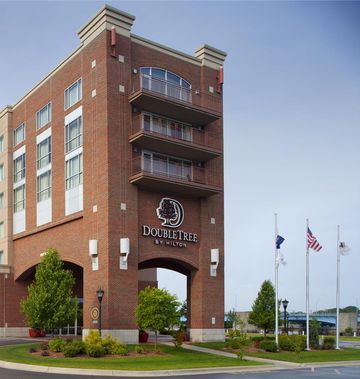 Doubletree Bay City Riverfront