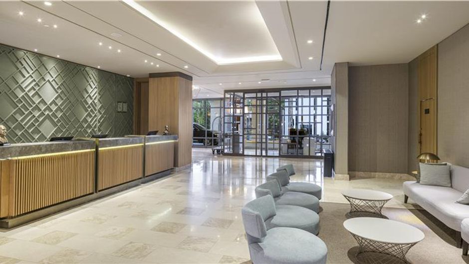 Mersin HiltonSA Lobby
