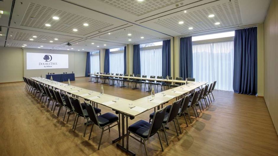 DoubleTree by Hilton Hotel Milan Meeting
