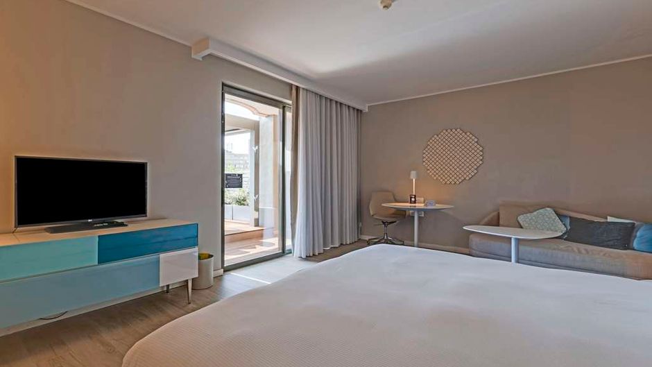 Hilton Malta Room