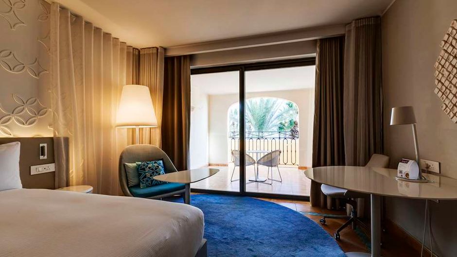 Hilton Malta Room