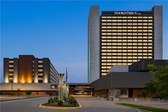 DoubleTree by Hilton Bloomington Mpls S