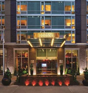 Hilton New York Fashion District Hotel