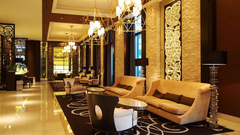 DoubleTree by Hilton Hotel Naha Lobby